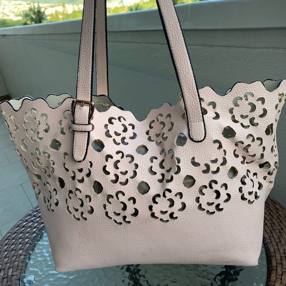 Handbags - ⚜️💚⚜️MAKE AN OFFER⚜️💚⚜️